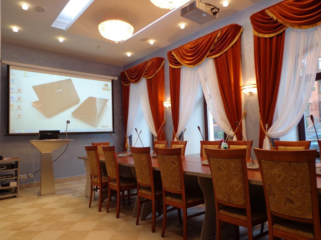 Garni Hotel Minsk Exteriör bild